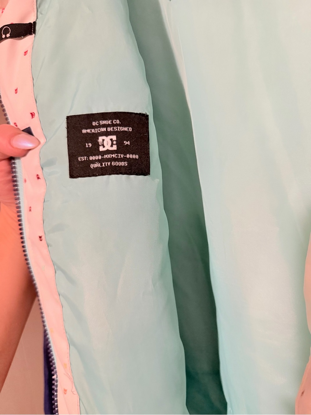 DC Women’s White Jacket with Navy Sleeves - Picture 14 of 14